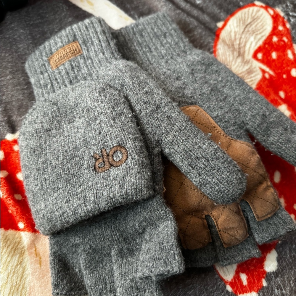 Interchangeable wool winter gloves